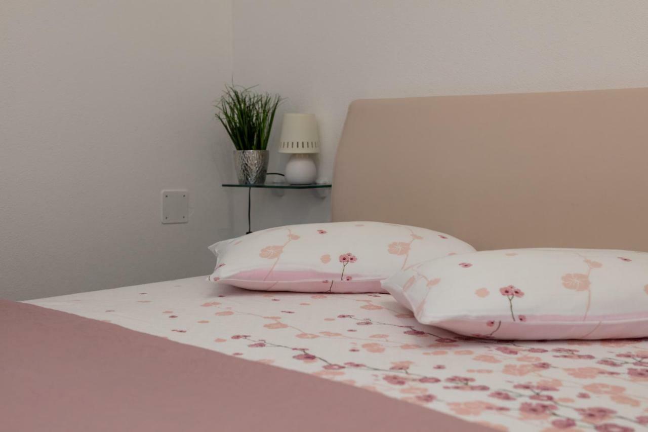 Apartments Bubalo オミシュ エクステリア 写真