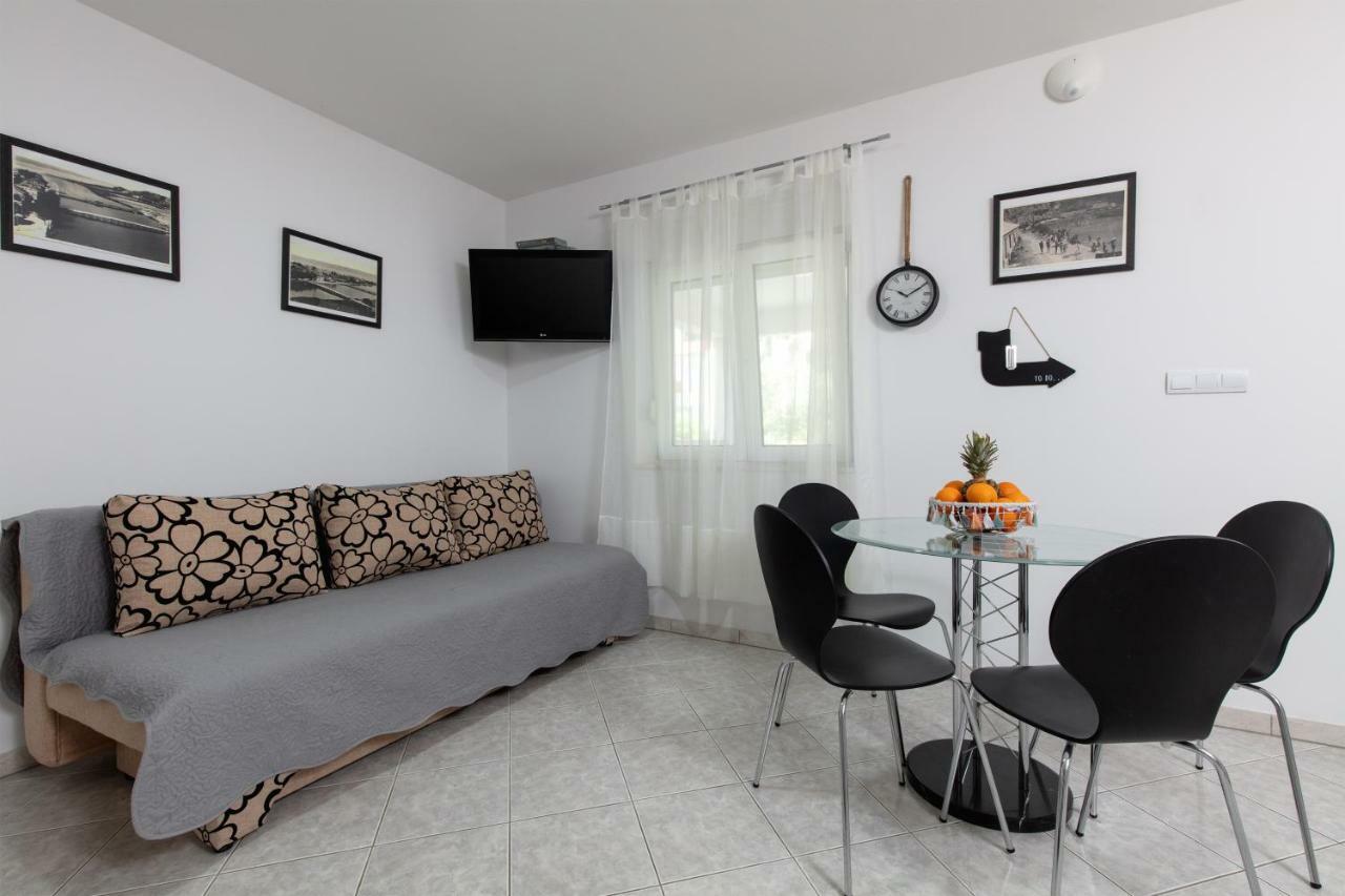 Apartments Bubalo オミシュ エクステリア 写真