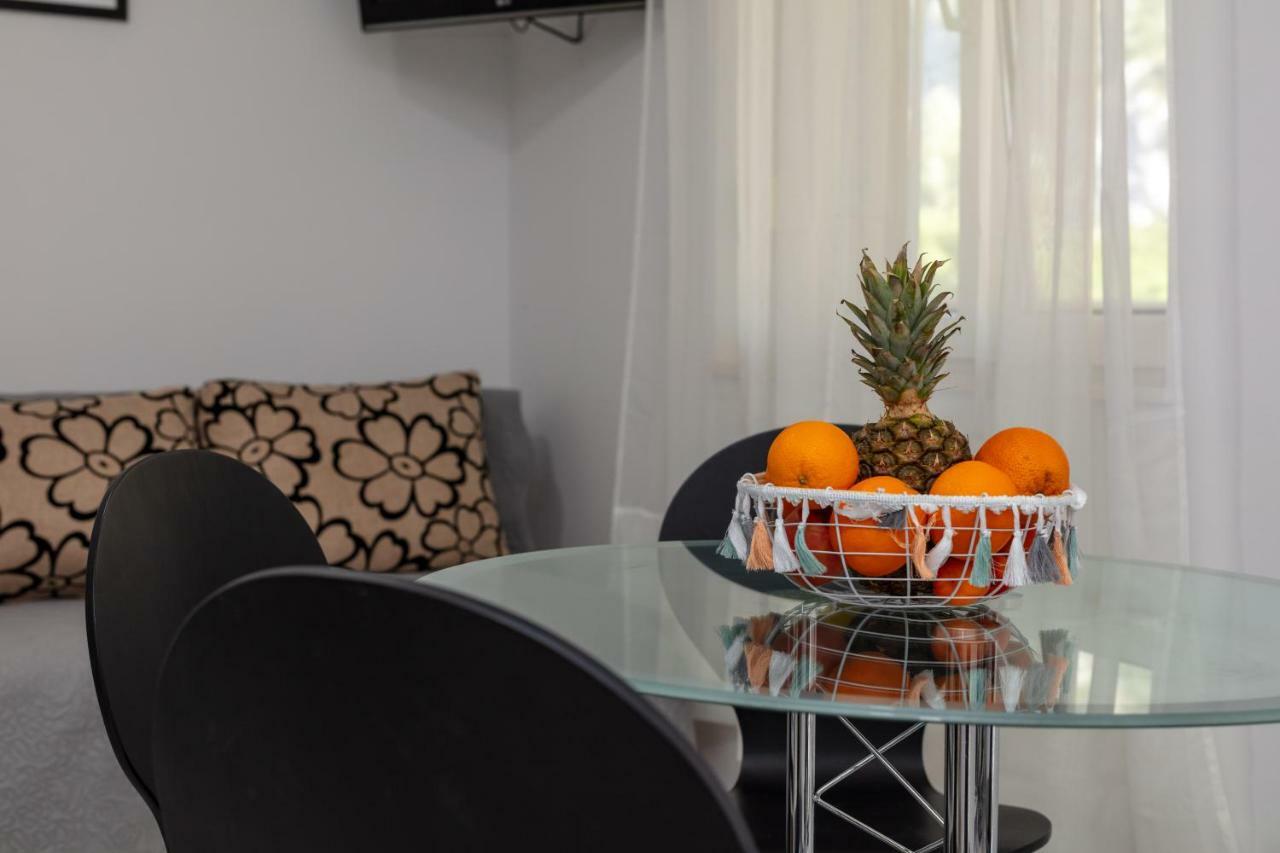 Apartments Bubalo オミシュ エクステリア 写真
