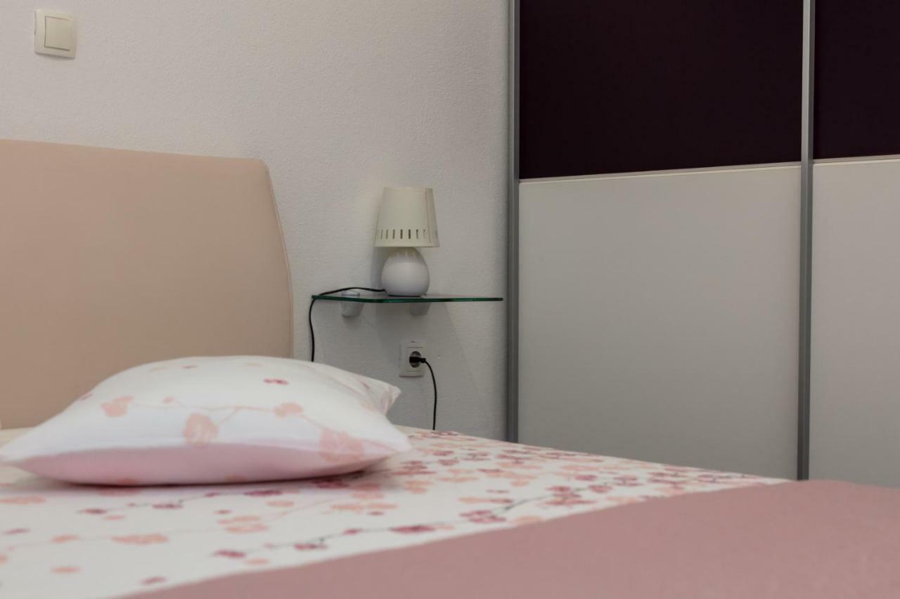 Apartments Bubalo オミシュ エクステリア 写真